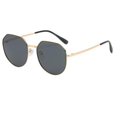 China Fashion sunglasses wholesale 2021 irregular polarized metal frame PC sunglasses high quality children's sunglasses for children 21229 for sale