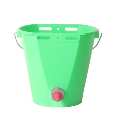 China Rugged PP Feeding Pail for Lambs with Scale and Metal Handle for sale