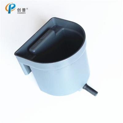 China Durable Gray Calf Feeding Bucket with 4-Liter Capacity for sale