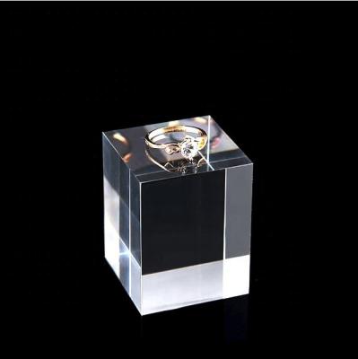 China Recycled Materials Fine Art Jewelry Display Solution Racks Photo Taking Diamond Holding Acrylic Platform for sale