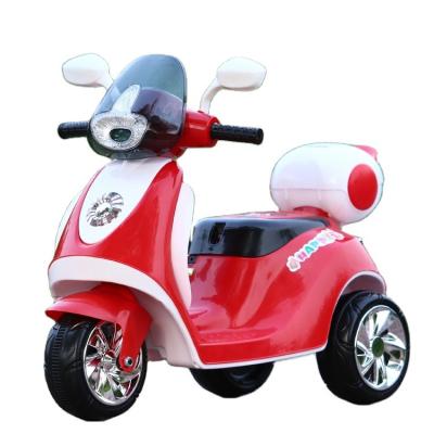 中国 2021 cheap safety electric car plastic electric ride on car/kids tricycle ride on car for 1-5 years old child 販売のため