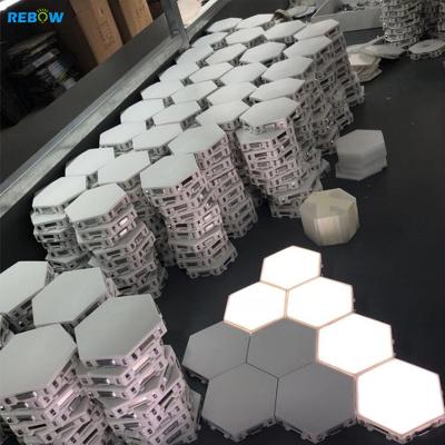 China Modern Dropshipping DIY RGB Quantum Lampshade Bulk Light Led Hexagonal Modular Touch Lighting Remote Control Led Night Light for sale