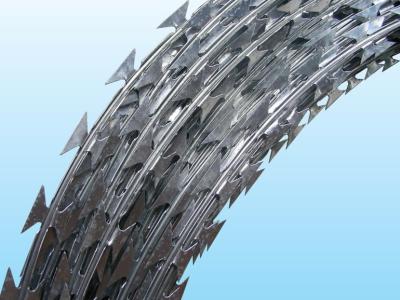 China Iron / Stainless Steel Galvanized Barbed Wire Length 10MM - 65MM Neat Appearance for sale