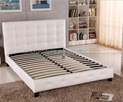 China Simple Elegant Italian Plywood Double Queen Size White Leather Bed for sale