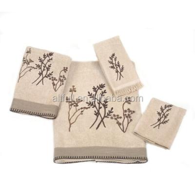 China 100% Cotton Disposable Chinese Logo Supler Happy Autumn Embroidered Hand Towel for sale