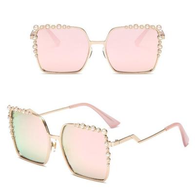 China New fashion large sunglasses frame diamond sunglasses European and American fashion square pearl sunglasses for sale