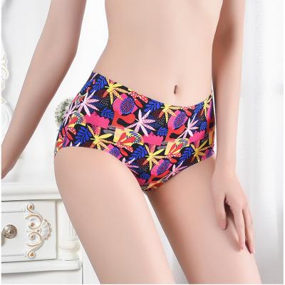 China Antibacterial Wholesale One Piece Glacial Ladies Panties Graphene Women Soft Underwear for sale