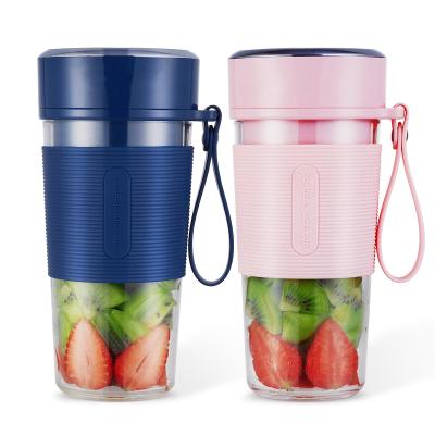 China Custom Usb Mini Portable Plastic Juicer Cup Personal Car 2021 Fruit Juicer Home Electric Multifunctional Glass Cup 6 Blade Wholesale for sale