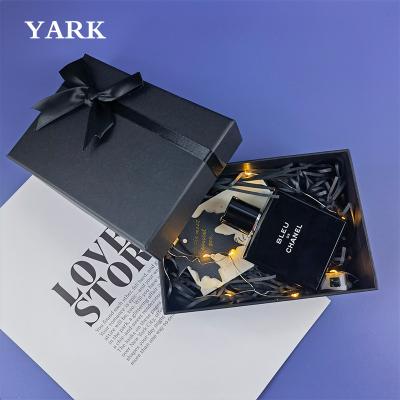 China Recyclable Customize Design Size Logo Valentine's Day Lid And Based With Creative Hand Gift Box Perfume Gift Packaging for sale