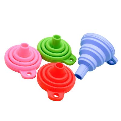 China Sustainable Food Grade Kitchen Tools Household Kitchen Portable Collapsible Mini Funnel Silicone for sale