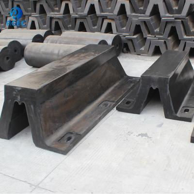 China Ports / Wholesale Marine High Quality Super Type Arch M Rubber Fender Boat Docks Factory for sale