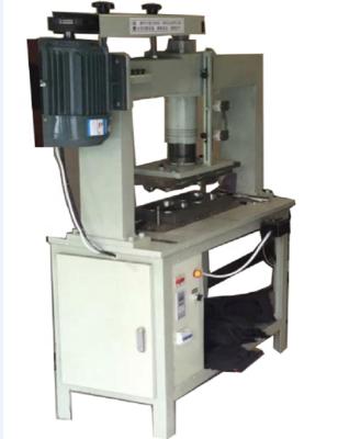 China Factory machine for making cases for optics, CDs, cameras in Eva material for sale