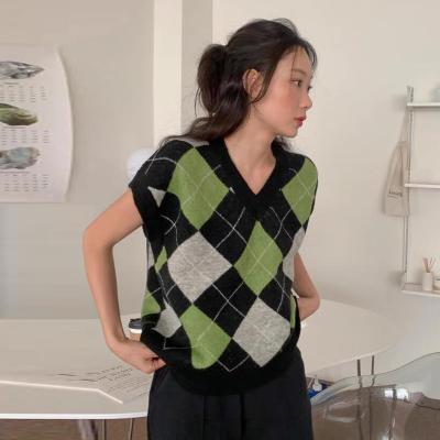 China New Style Breathable Green Diamond V Collar Korean Loose Spring Vest School Loose Knitting Soft Wind for sale