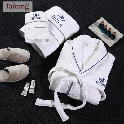 China Custom Logo Hotel Bathrobe Set White Bath Robe Set Waffle QUICK DRY Canvas Embroidery Hotel Taitang Taitang Set for sale