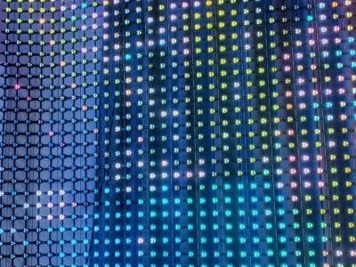 China Außenwerbebildschirm Programmierbares weiches LED-Gitterbildschirm mit IP67-Schutz und DMX512-Steuerung zu verkaufen