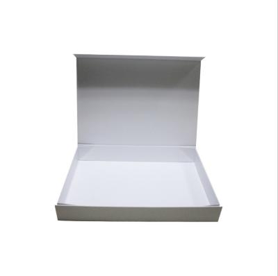 China Recycled Materials Size Logo Foldable Magnetic White Paper Custom Cardboard Packaging Box for sale