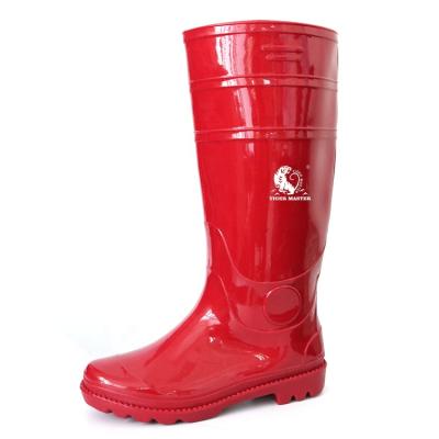 China Safety Waterproof Red Anti Slip Oil Glitter Non Slip PVC Rain Boots Lightweight Mens Rain Boots for sale