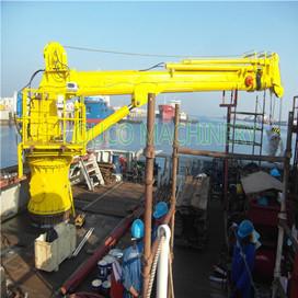 China 1T30M Telescopic Boom Marine Cranes für das Schiffs-Schreibtisch-Fracht-Anheben zu verkaufen