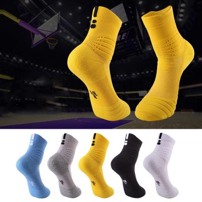 China Custom Made GYM Men's Sports Logo Basketball Elite Compression Cotton Sports Socks for sale