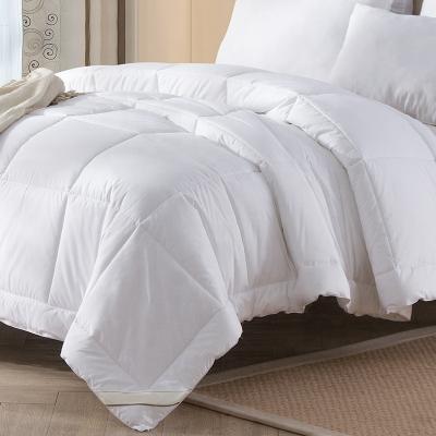 China Sustainable Comforter Bedding Sets Downproof Cotton Fabric Hotel Comforter Hollow Fiber Duvet Filling for sale