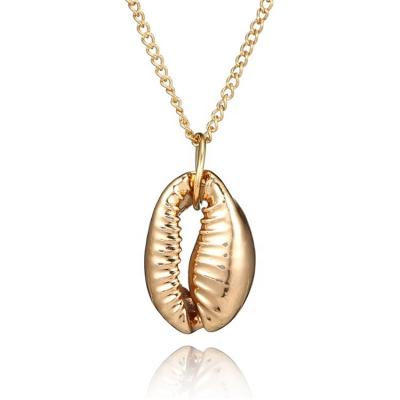 China JANICE SS20 Boho Women Gold Natural Cowrie Shell Pendant Stainless Steel Charms Beach Jewelry Stainless Steel Necklace For Women for sale