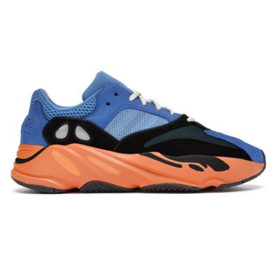 China Fashion Trend 1:1 Latest Original Style High Quality Running Shoes Yezzy700 Men Women Working Style Sneakers for sale