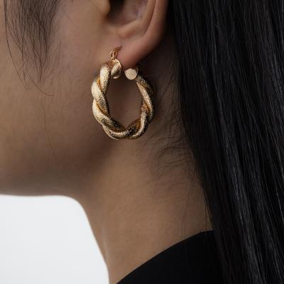 China Simple Aretes De Moda Gold Plated Retro Vintage Twist Earring Circle Earring Minimalist Fashion Women Jewelry For Women for sale