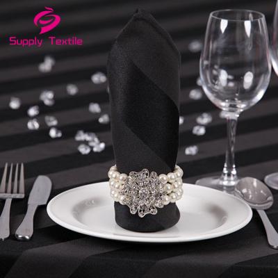 China Disposable Custom Elegant Polyester Fabric Black Tablecloth Cheap Supper Napkin for sale