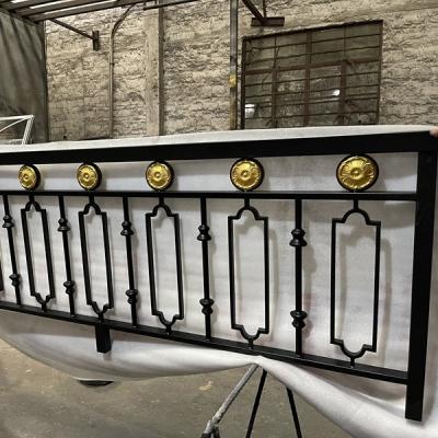 China Traditional Eco Friendly Metal Frame Wrought Iron Balcony Security Guard Railing Wrought Iron Material Balcony for sale