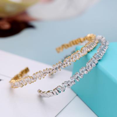 China 2021 New Fashion Zircon Personality Zircon Bracelet Trend Design Shining Unique Open Bracelet Simple Hand Environmental Friendly Jewelry for sale