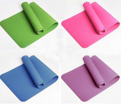 China Double Layer 8mm 6mm Non-slip Pilate Exercise Slip Folding Band Eco-Friendly Foldable Yoga Mat Not Customized for sale