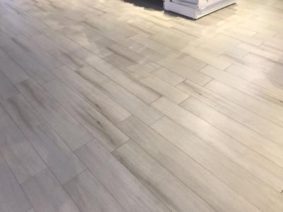 Cina Vinile di legno di anti slittamento che pavimenta il supermercato dell'interno di 3.0mm in vendita