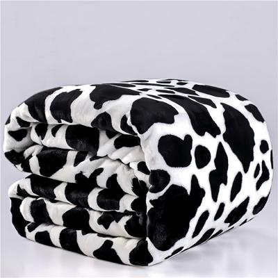 China High Quality Cheap Folded Blankets Customized Soft Flannel Blankets Summer Dot Pattern Flannel Blanket Black and White for sale