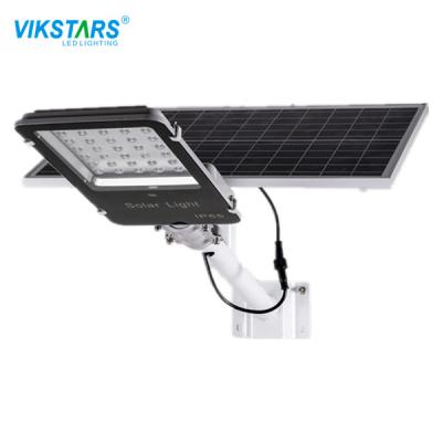 China Outdoor LED Solar Powered Street Lamp 100W 200W Waterproof 150 Lm / W High Lumen for sale