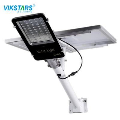 China Remote Control IP65 Solar Street Light 100w 200w Die Casting Alu Glass Materials for sale