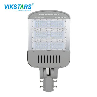 China Bridge 2700K LED Street Light Outdoor 100W 112 LEDs 540*315*80mm for sale