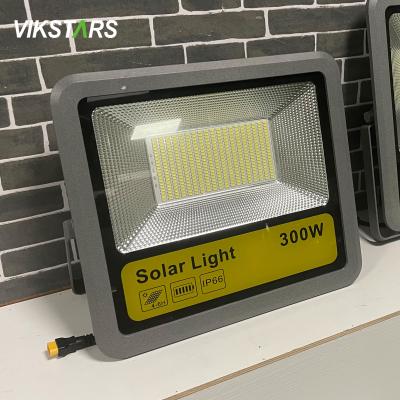 中国 卸売価格 200W 300W LED太陽光発電の洪水ランプ 庭園駐車場のためのアルミ鋳造用 屋外LED洪水ランプ 販売のため