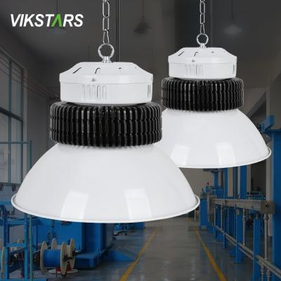 China 150W 200W LED High Bay Lamp Weiße Flosse Hängende Industrielle Beleuchtung Für Indoor Natatorium Beleuchtung zu verkaufen