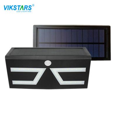 Cina Parete autoalimentata solare SMD3528 delle luci del giardino di DDP RGB 4pcs in vendita