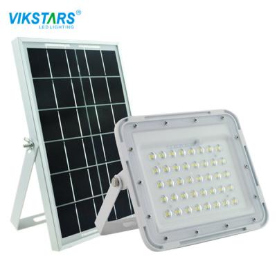 Chine la lumière d'inondation solaire de 100lm/W LED 3.2V a entré 70Ra 6000K 60W 100W à vendre