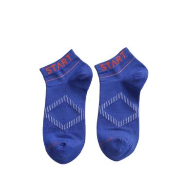 China Sporty Cotton Women Short Socks Fashion Breathable Man Boat Bangs Comfortable Casual Socks for sale