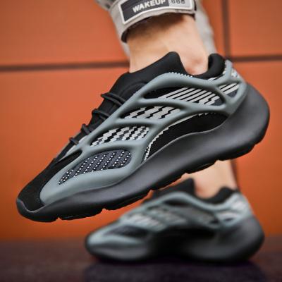 China Original Yeezy Shoes Rubber High Quality Men Fashion Yeezy 700 V3 Running Sports Shoes Sneaker For Men for sale