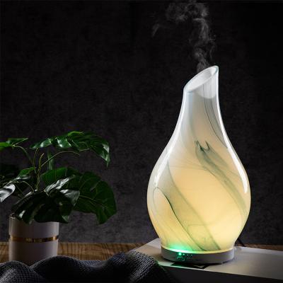 China Creative Wholesale Aroma Glass Mute Diffuser Humidifier Hotel Factory Air Colorful Lights for sale