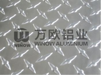 Chine Humeur en aluminium adaptée aux besoins du client du plat H24 de bande de roulement de diamant de longueur avec une barre barre/cinq à vendre