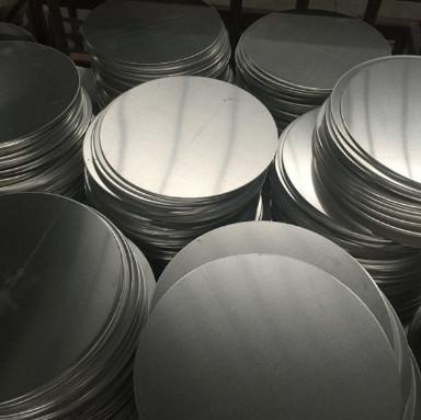 Chine Surface lisse de finition de disques d'ustensile de plat en aluminium rond en aluminium de cercle à vendre