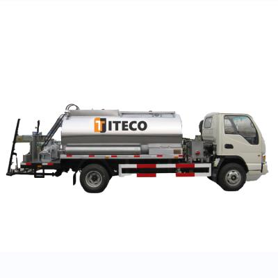 China Construction Material Shops Automatic Bitumen Sprayer Car 4*2 Asphalt Distributor For Sale for sale