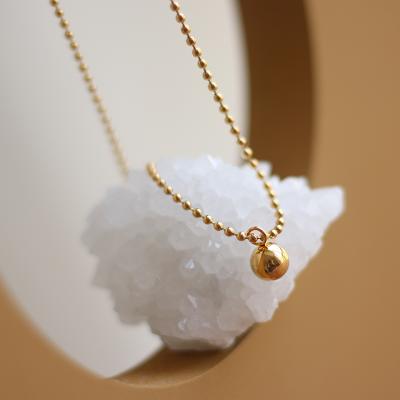 China TRENDY Cute Necklace Charms Jewelry 18k Gold Plated 3d Ball Necklace Round Ball Pendant Necklace for sale