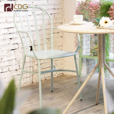 China Comfortable Vintage Industry Metal Garden Furniture Outdoor Stackable Patio Chair for sale