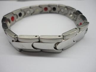 China magnetic stainless steel bracelet for sale