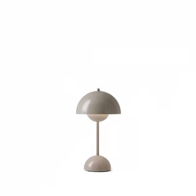 China Hotel metal single commercial wholesale cafe bud side tables lamp, modern decorative chargeable mushroom lamp for sale